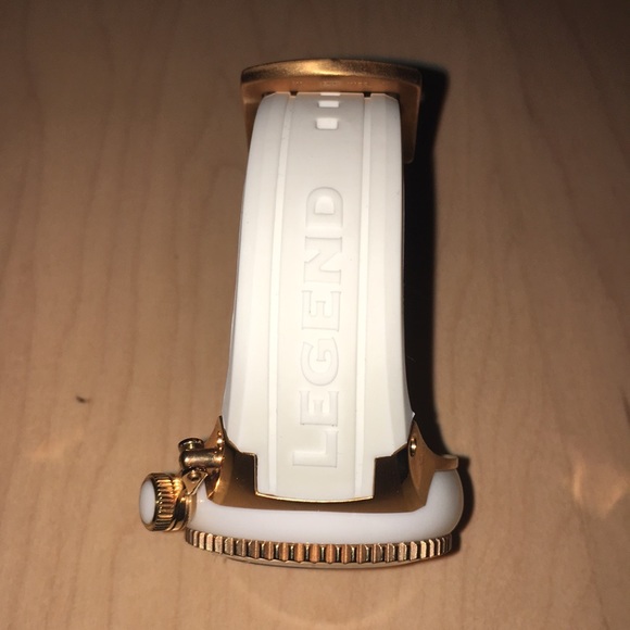 NEW SWISS LEGEND NEPTUNE UNI WHITE ROSE GOLD WATCH - Picture 4 of 9